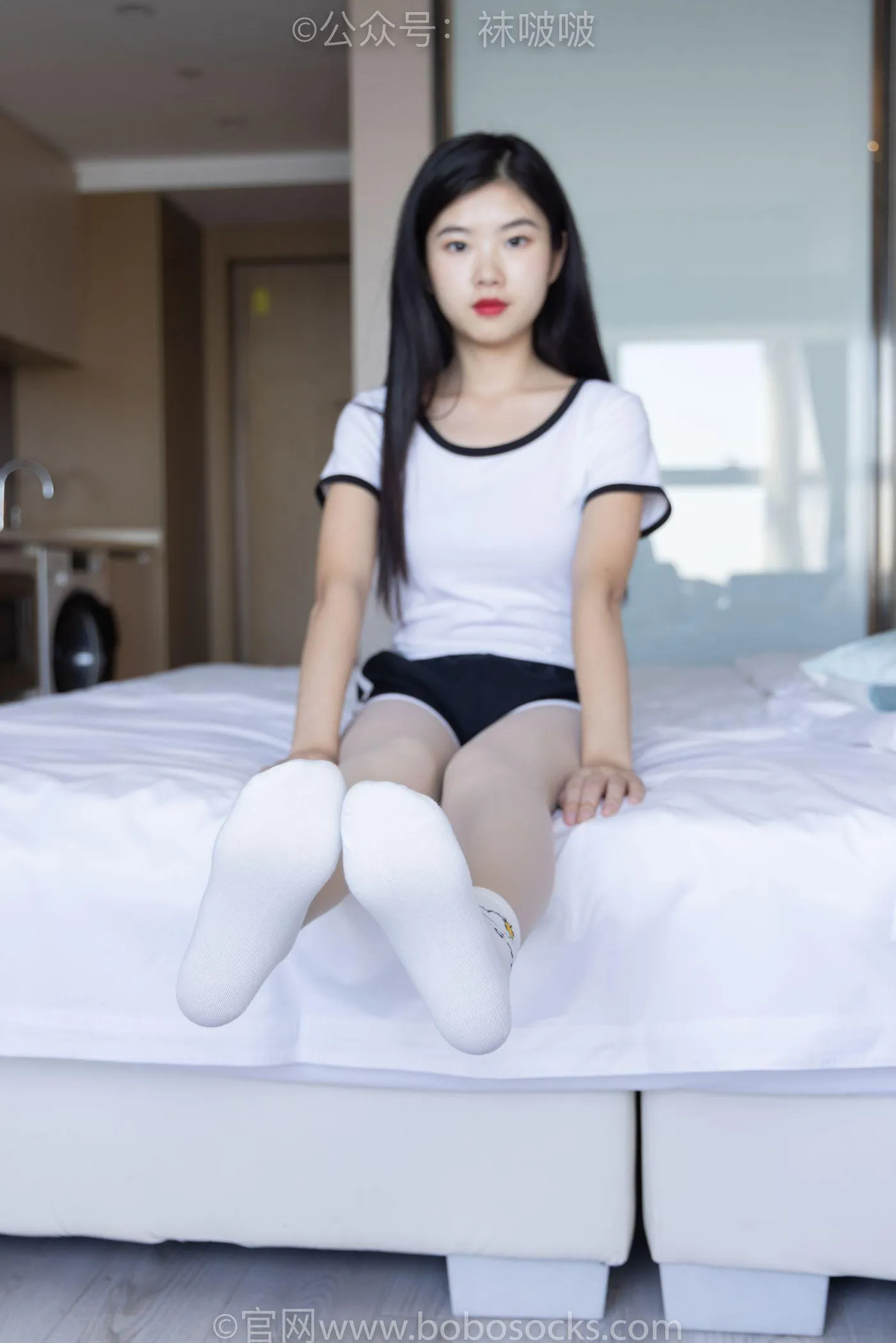 [BoBoSocks袜啵啵]NO.031 小奶熊-AJ板鞋、白棉袜、厚肉丝 [149P]插图8